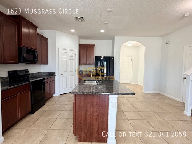 Photo - 1623 Musgrass Cir