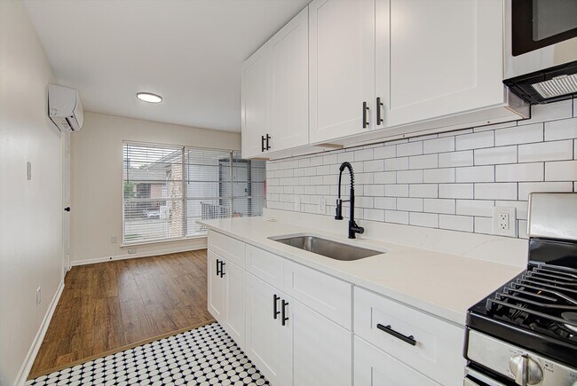 Photo - 1915 McDuffie St Unit 1