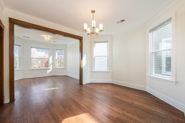 Photo - 3446 N Springfield Ave Unit 2