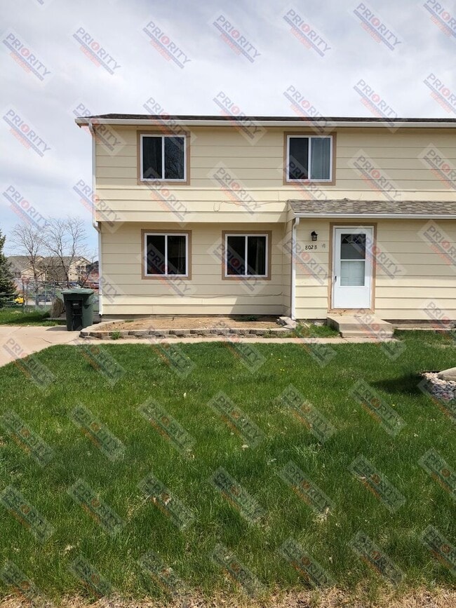 Building Photo - 802 Greenway Dr Unit B Rental