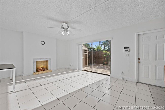 1560 Forest Lakes Cir
