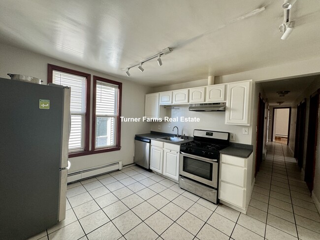 Photo - 19 Monmouth St Unit 2