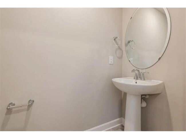 Photo - 10888 Fountain Pl N