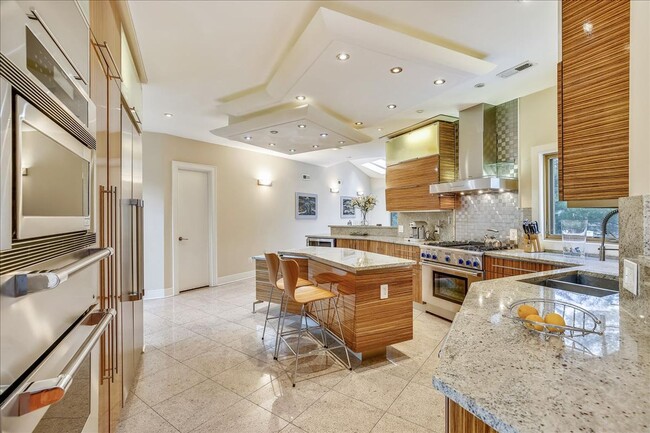 Photo - INCREDIBLE 6BR Home in Cabin John. Priced ...