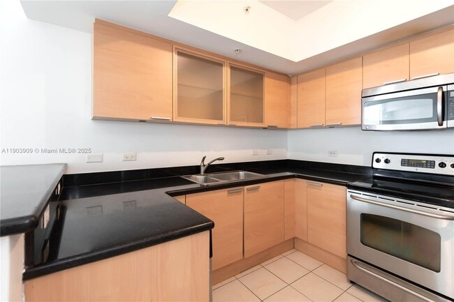 Photo - 140 S Dixie Hwy Unidad 827