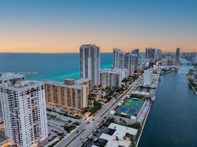 Building Photo - 2501 S Ocean Dr Unit 719