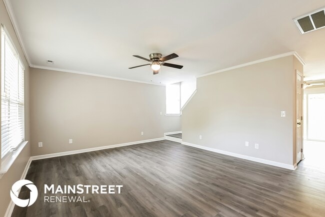 Photo - 203 Thorncrest Dr