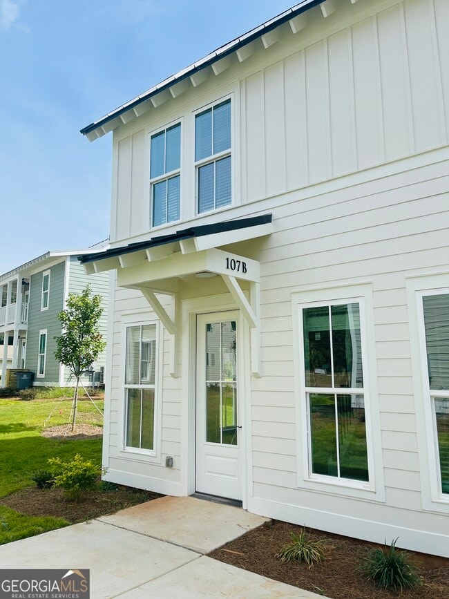 Photo - 107 Gardenia Ln