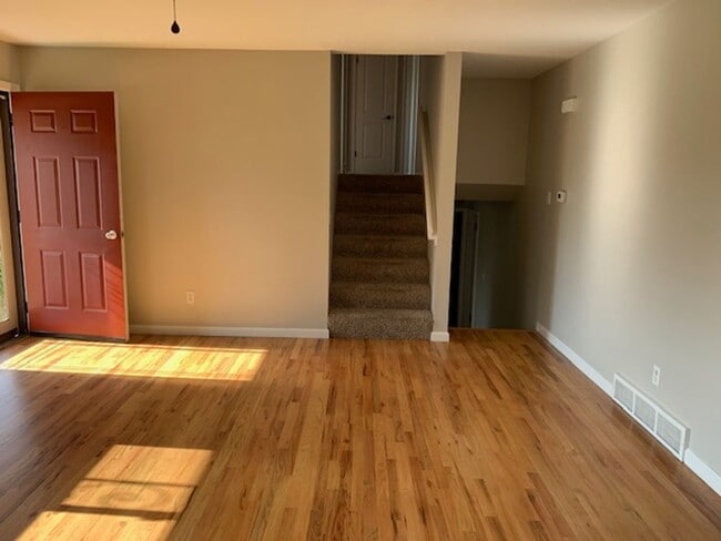 Photo - Beautiful 4 Bedroom Quad Level Located in Buffalo Ridge!!!!