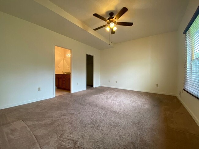 Photo - 3 bedroom, 2.5 bath spacious townhome
