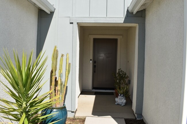 Photo - 671 Keenan Ct