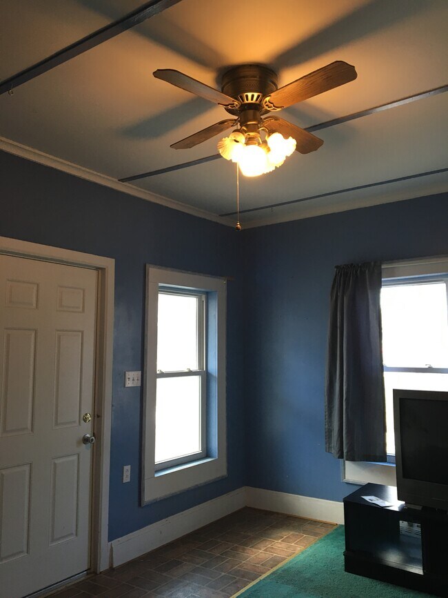 Photo - 122 South Ave