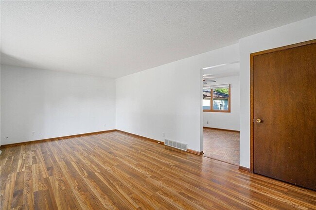 Photo - 414 NE 6th St