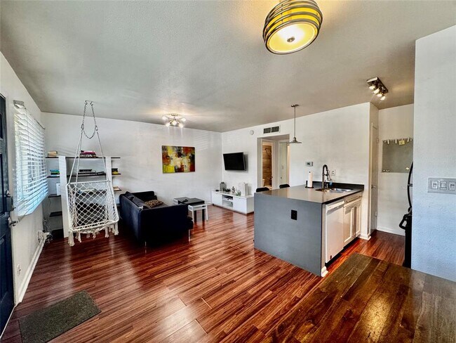 Photo - 1202 Newning Ave Unit 307