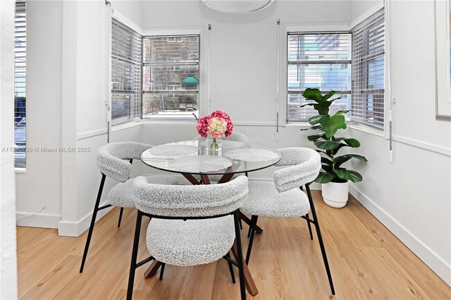 Photo - 326 Van Buren St