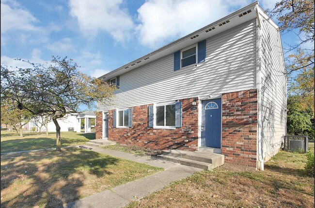 Photo - 1636 E 25th Ave