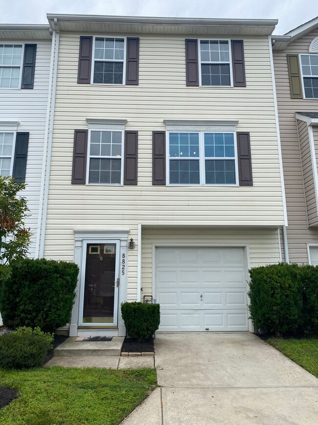 Beautiful 3Bd/3Bth TH in Howard County!! - Beautiful 3Bd/3Bth TH in Howard County!! Townhome