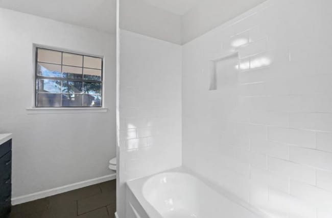 Photo - 469 W Fulton St