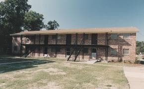 Photo - Oak Manor Apartments