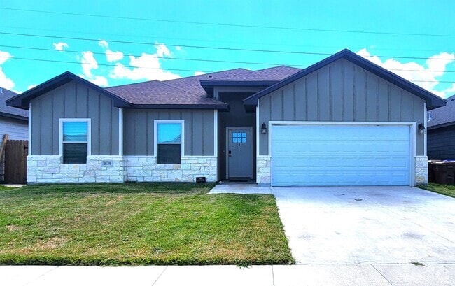 Building Photo - 1849 Kentucky Derby Dr Rental
