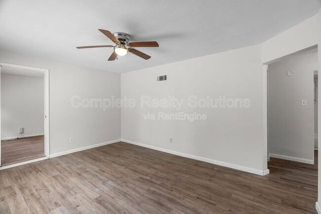 Photo - 9724 Dennis Dr