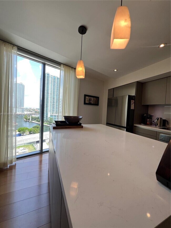 Photo - 31 SE 6th St Unit 1801