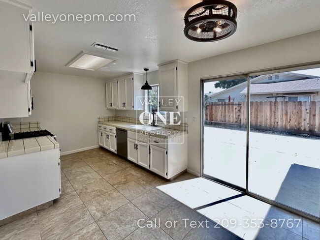 Photo - 808 Tassajara Ct