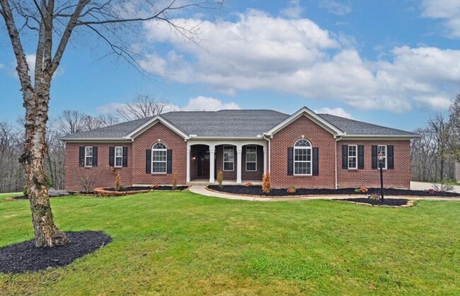 Building Photo - 3-bedroom House on 1.9 Acres Lot