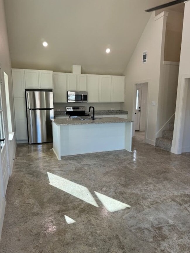 Photo - 166 Big Horn Dr