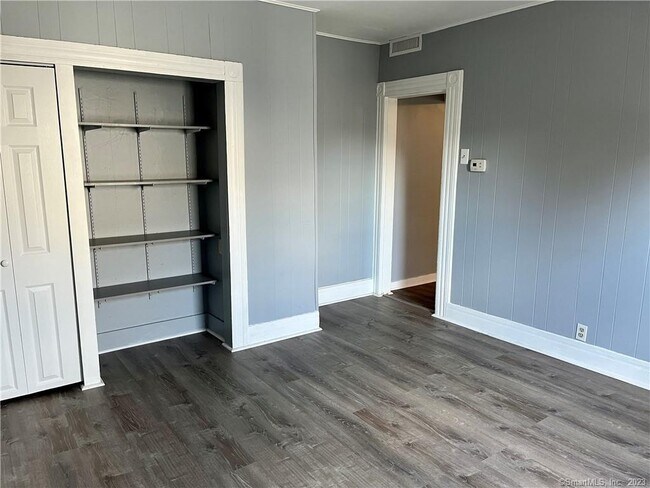 Photo - 113 Kneen St