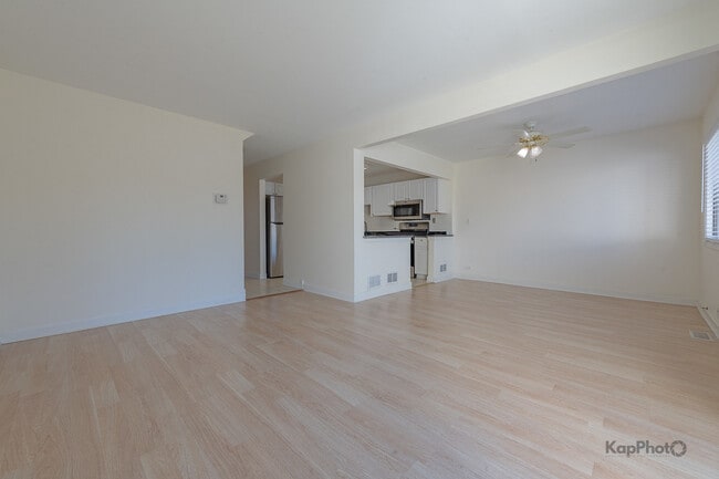 Photo - 110 N Waterford Dr