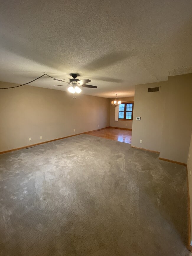 Photo - 702 E Ohio St