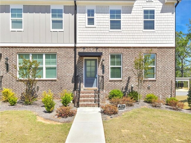 Photo - 1274 Ainsworth Alley