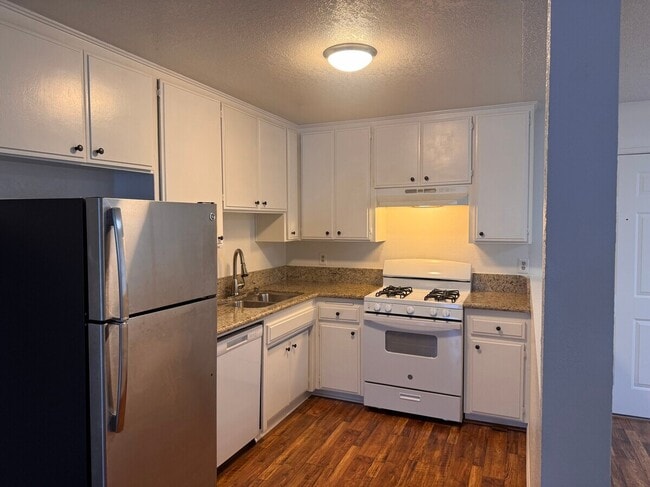 Photo - 4170 Tujunga Ave