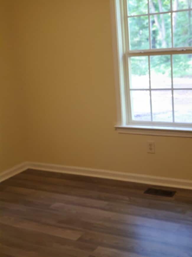 Photo - 168 Allen Memorial Dr SW