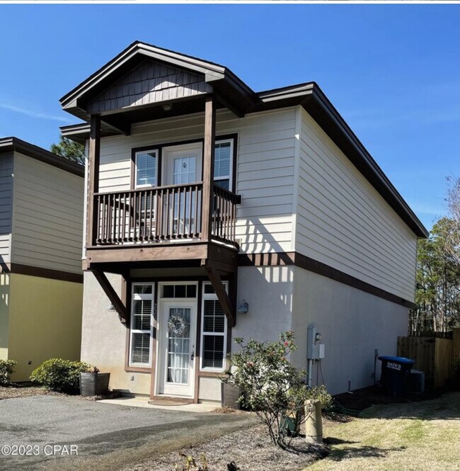 Photo - 2217 Brooke St