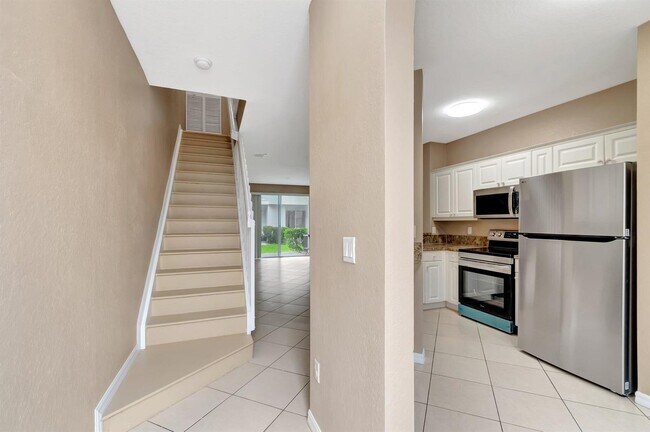 Photo - 1912 Hibiscus Ln
