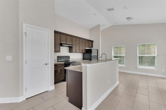 Photo - 2036 Hillview Cir