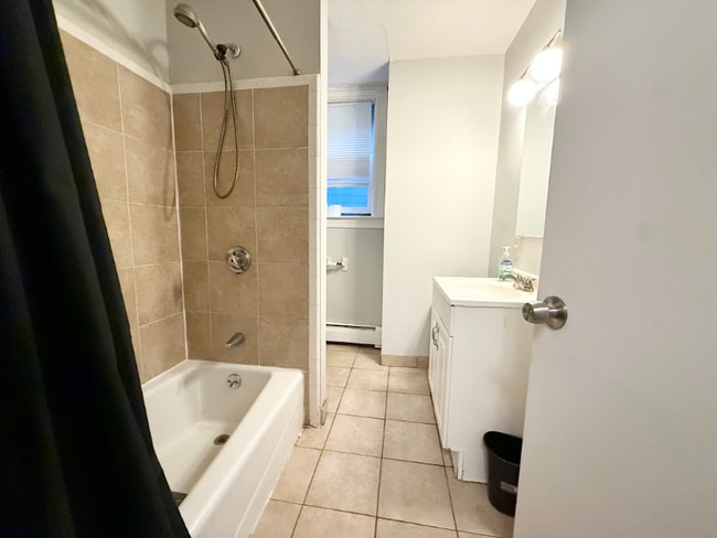 Photo - 101 1/2 Calumet St Unit 2