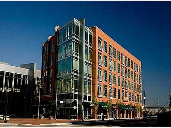 1 BED / 1 BATH CONDO - 1 BED / 1 BATH CONDO