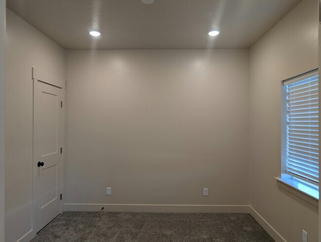 Photo - 150 E 700 N St Apartment Unit 22