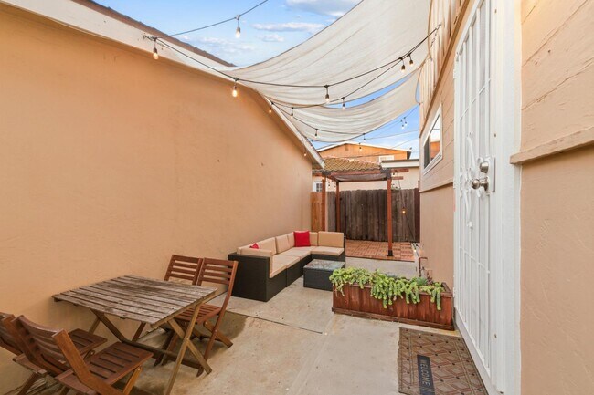 Building Photo - 1818 Diamond St