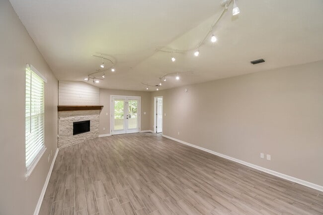 Photo - 2721 R S Bailey Dr