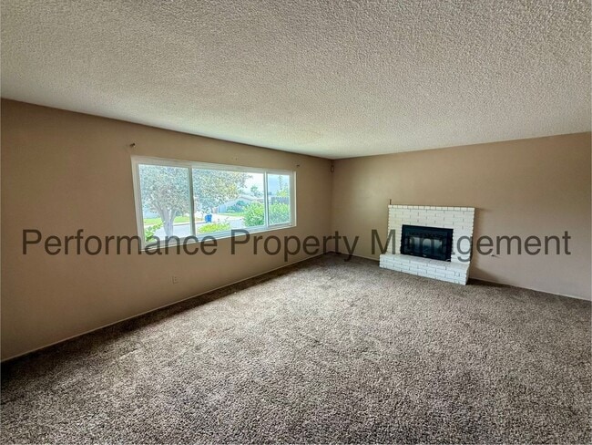 Photo - 5424 Le Conte Ave