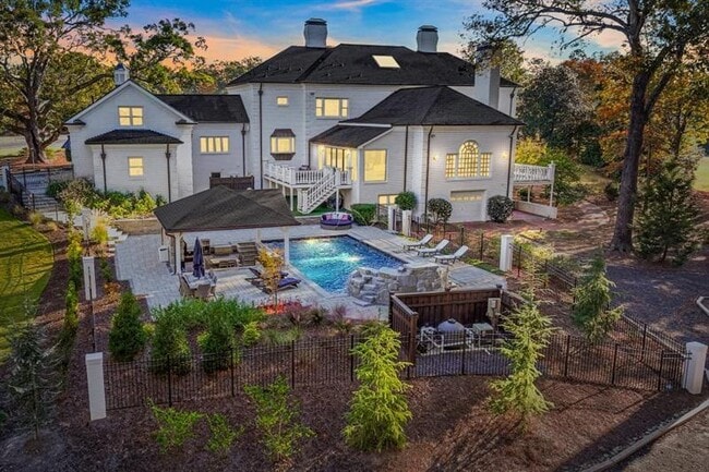 Photo - 1445 Hillside Dr SW