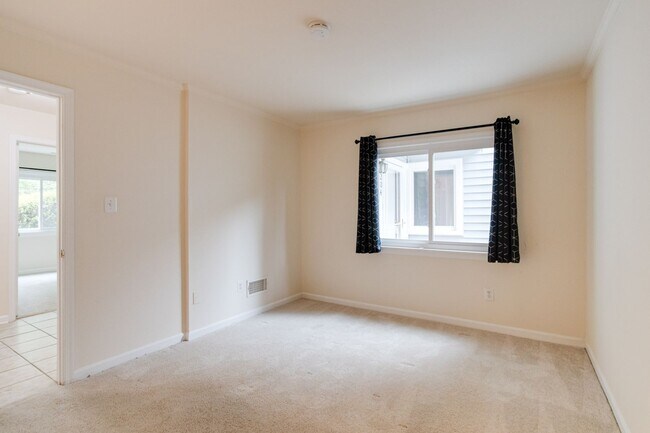 Photo - Crofton Condo For Rent