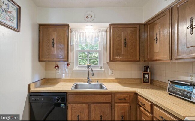 Photo - 7700 Wolford Way Townhome