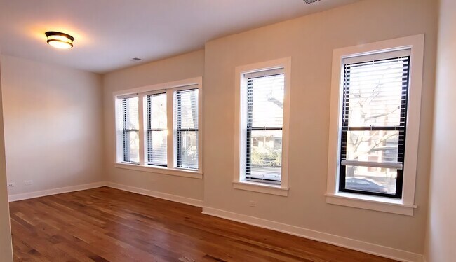 Photo - 2205 W Eastwood Ave Unit 2