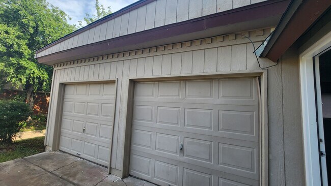 Photo - Very nice home located in the Eisenhower V...