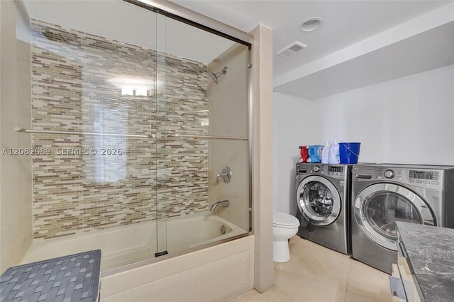 Building Photo - 1000 E Island Blvd Unit 1403